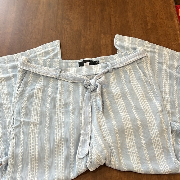 Plus Size Wide Leg Pants Blue White Gauzy Crinkle Boho Lined Tie Waist 2X Torrid - Picture 5 of 5